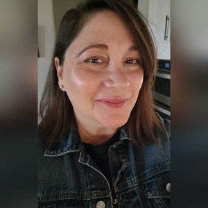 Meet your Posher, Emili